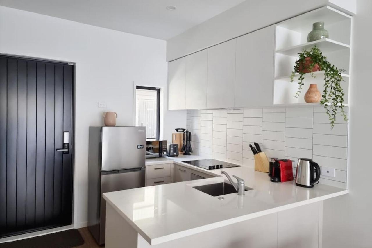 Huntington Townhouse With Patio And Parking Villa Auckland Exteriör bild